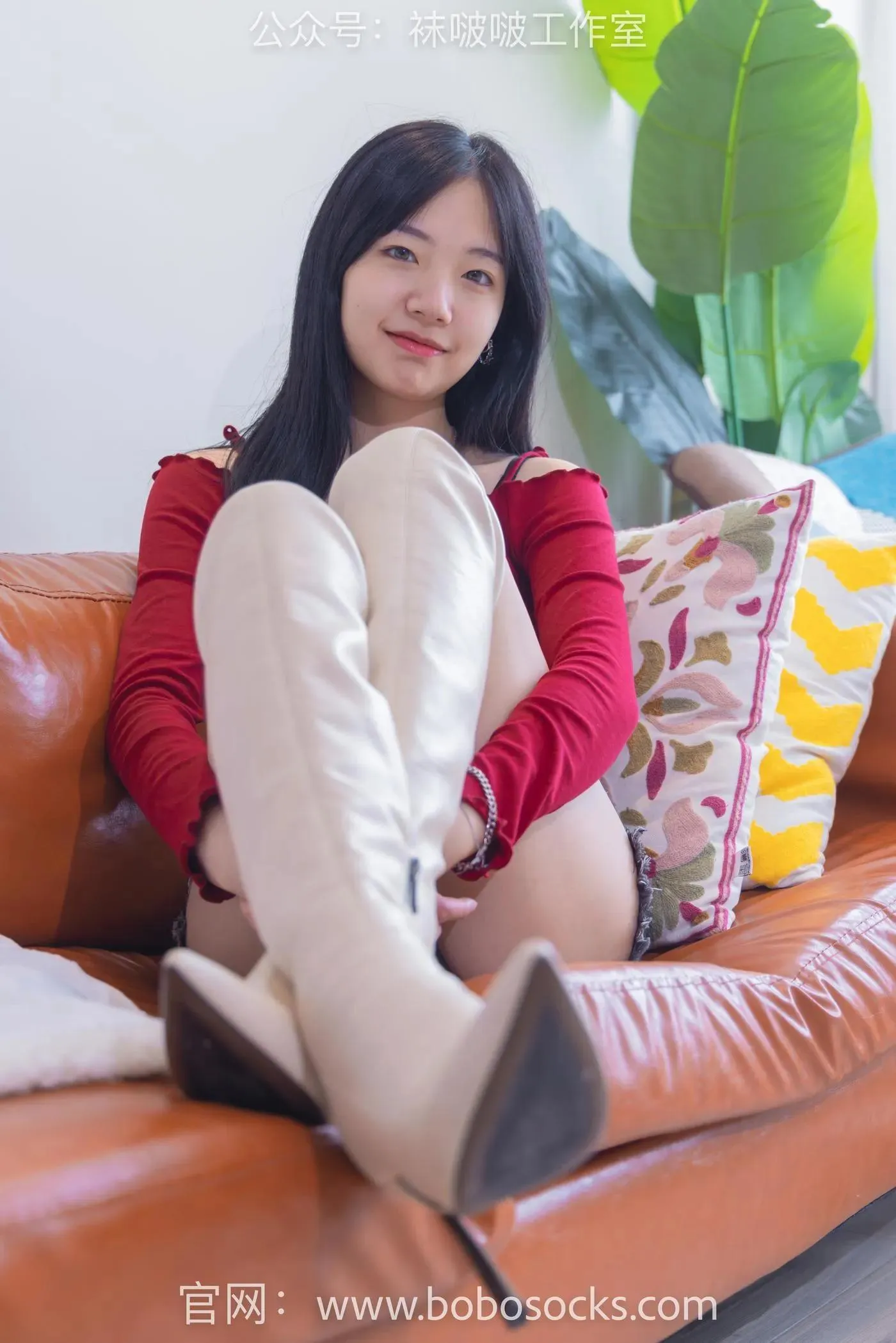 [BoBoSocks袜啵啵]NO.120 小甜豆-高跟长靴、白棉袜、裸足 [170P]插图8